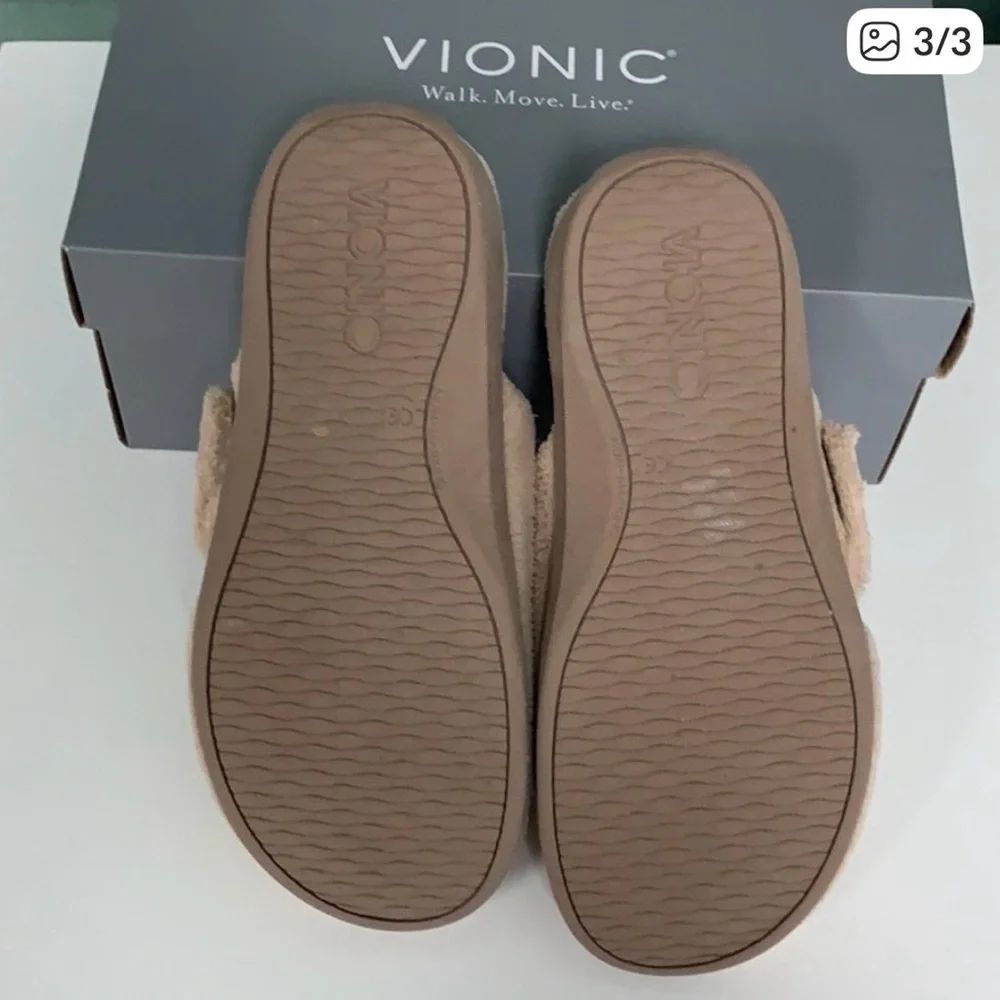 ⭐️🌟 Vionic Gemma slippers Sz. 9 in plush tan. - Picture 3 of 3